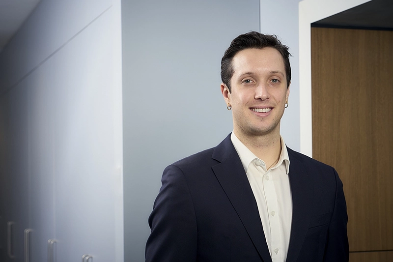 Renzo Tweedie, Associate