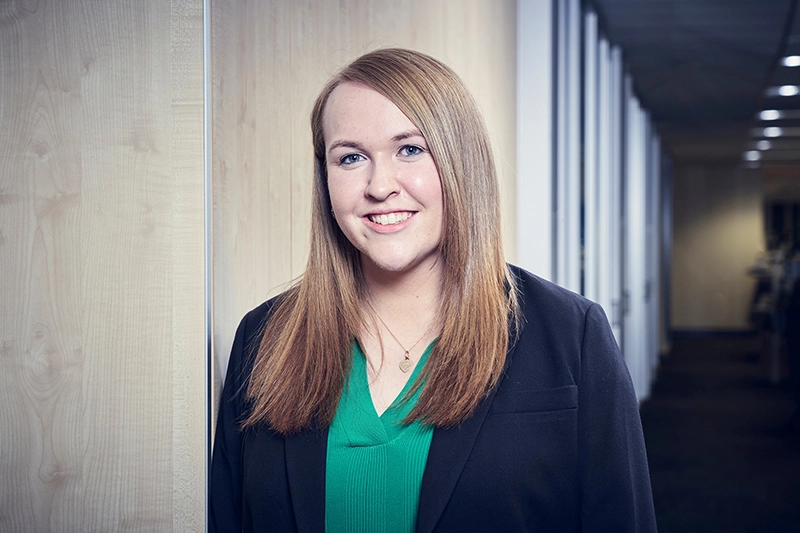 Sarah Tarrant, Associate